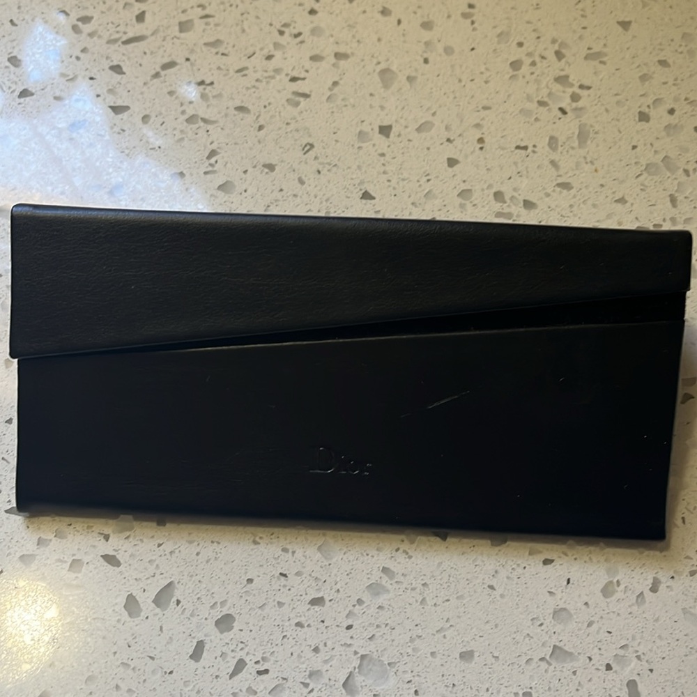 Dior sunglasses with case - Picture 7 of 9